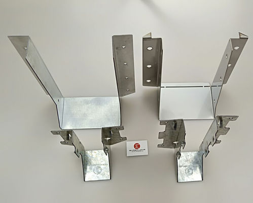 LUS Czarne podłogowe wieszaki z paskami odporne na korozję z przedpierskanymi otworami